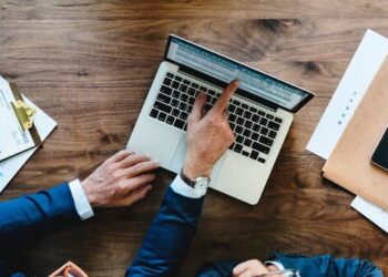 7 bước xây dựng chiến lược content marketing thu hút nhất 22 Đánh giá và chỉnh sửa lại các nội dung đã triển khai