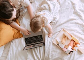 cách kiếm tiền cho mẹ bỉm sữa